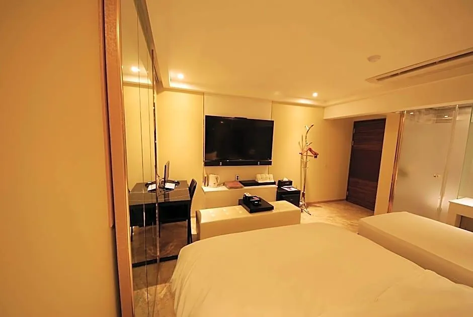 Incheon Hotel Buti& 2*,